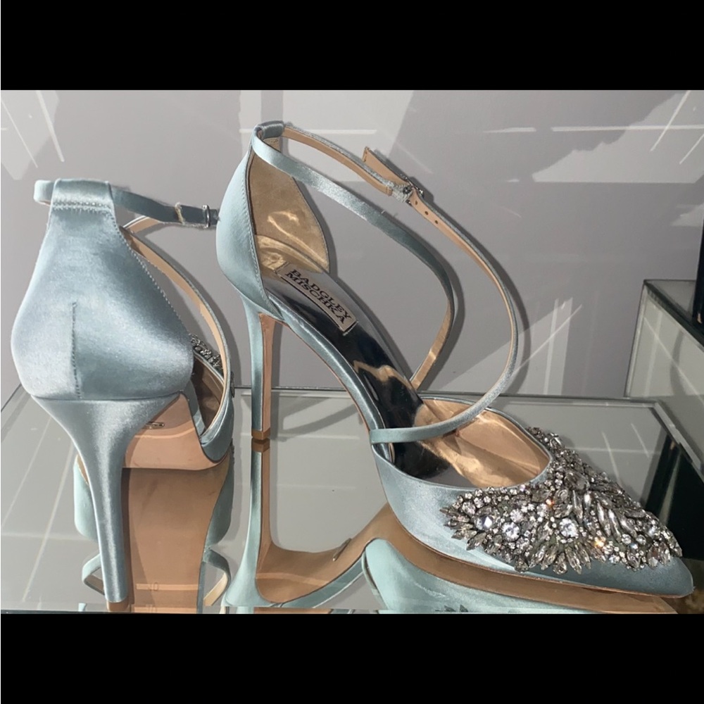Badgley Mischka Women's Blue Satin Heels
